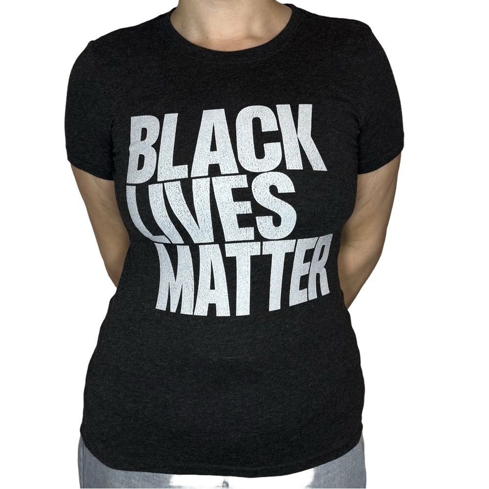 Black Lives Matter T-Shirt size medium